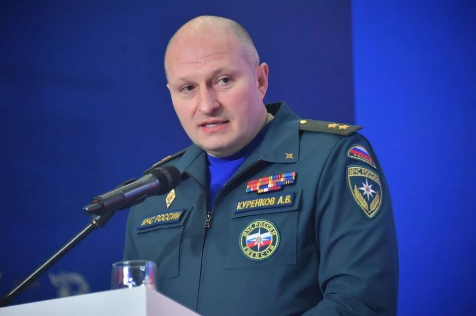Глава МЧС России Куренков прибыл в Баку на заседание по гражданской обороне