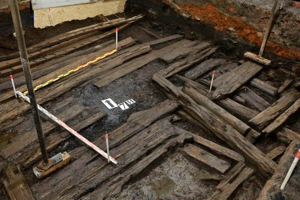 Место, где археологи обнаружили уникальные артефакты - старинное оружие. Фото: Институт археологии РАН