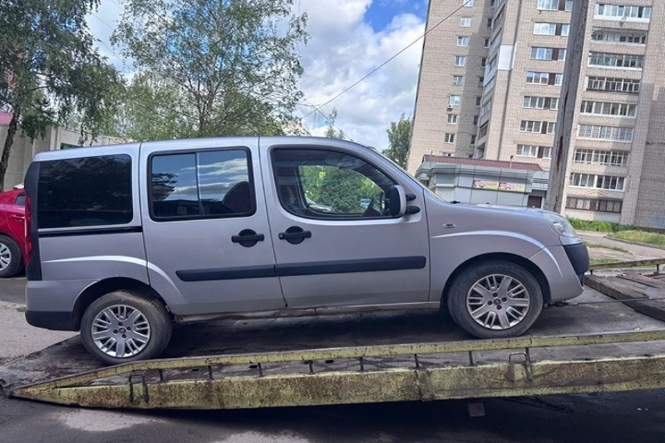 Машину продадут за долги. Фото: УФССП по Ярославской области.