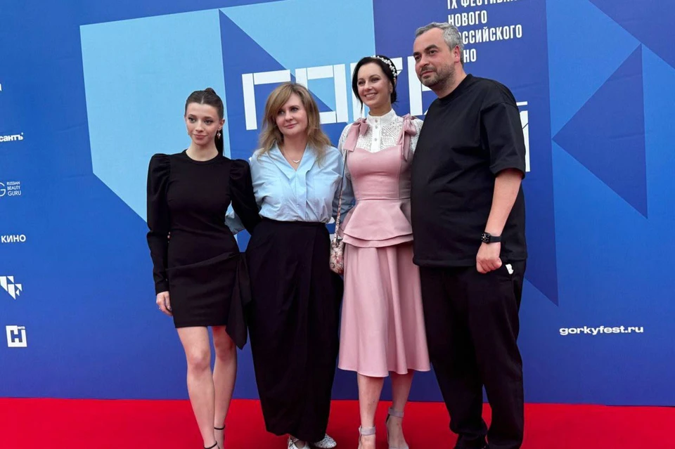 Нижегородцы первыми в стране увидели сериал «Три сестры»