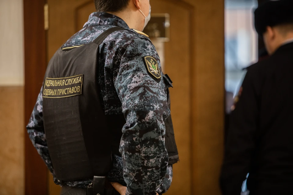 В дело пришлось вмешаться судебным приставам.