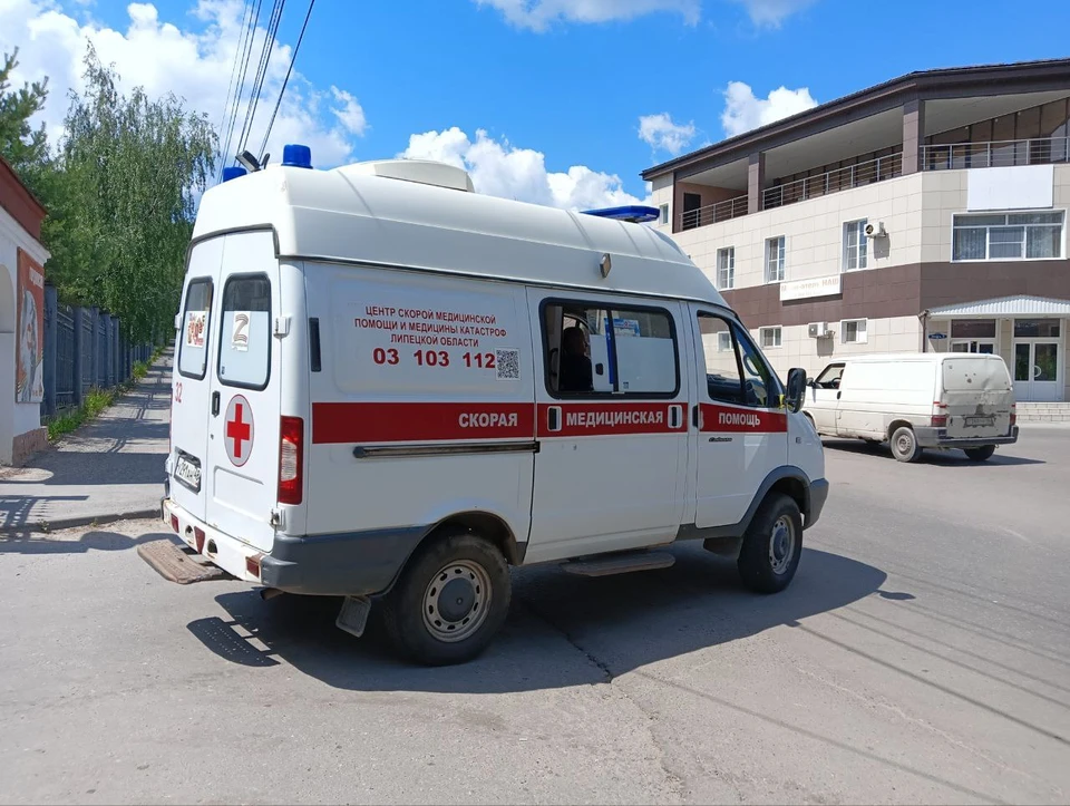 Пациента доставили в отделение травматологии, угрозы жизни нет.