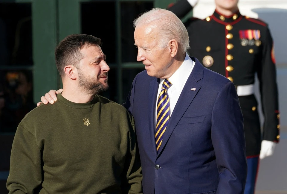 Зеленский считает, что Байден лучше Трампа
