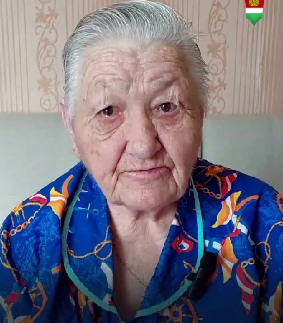 86-летняя мастерица из Калужской области обеспечивает бойцов теплыми носками.