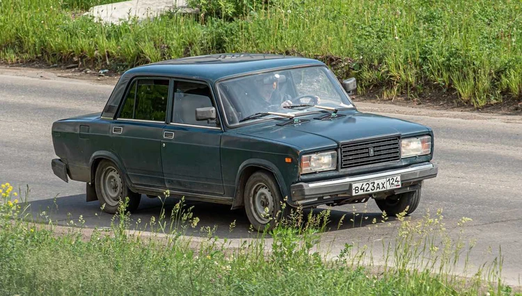Нестареющая классика: древние «жигули» остаются самым популярным авто с пробегом у россиян