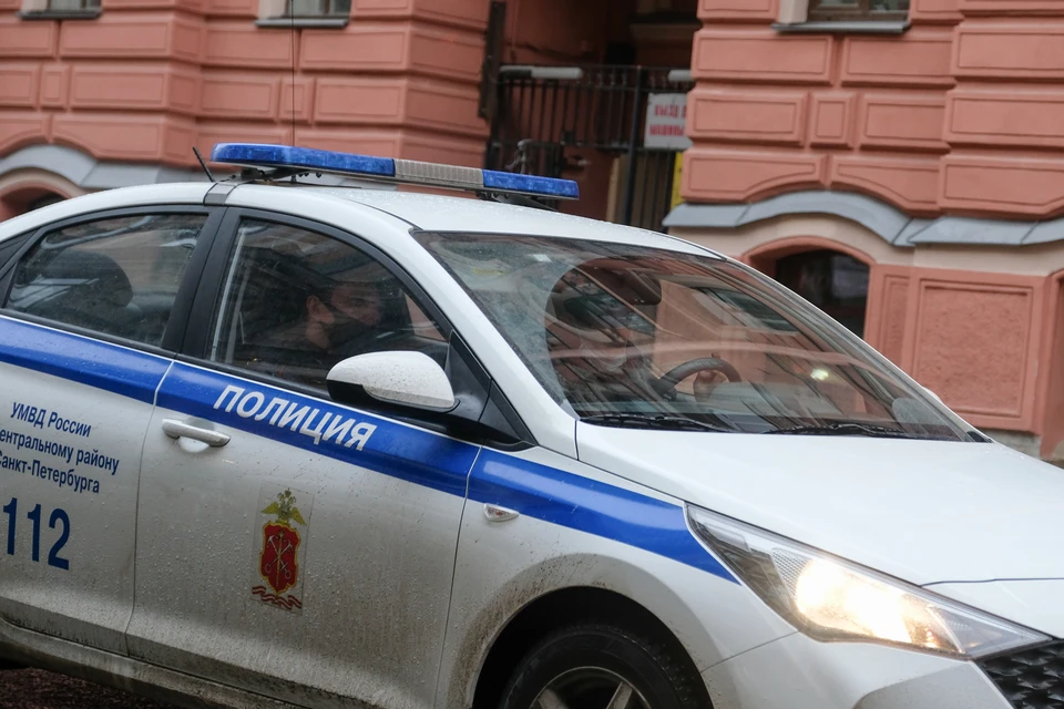 Полицейские вмешались в съемочный процесс.