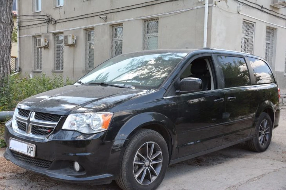 DODGE «GRAND CARAVAN» передан для нужд СВО. Фото: Крымская таможня