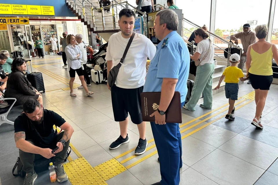 Прокуратура контролирует ситуацию с задержками рейсов в аэропорту Сочи Фото: пресс-служба Южной транспортной прокуратуры