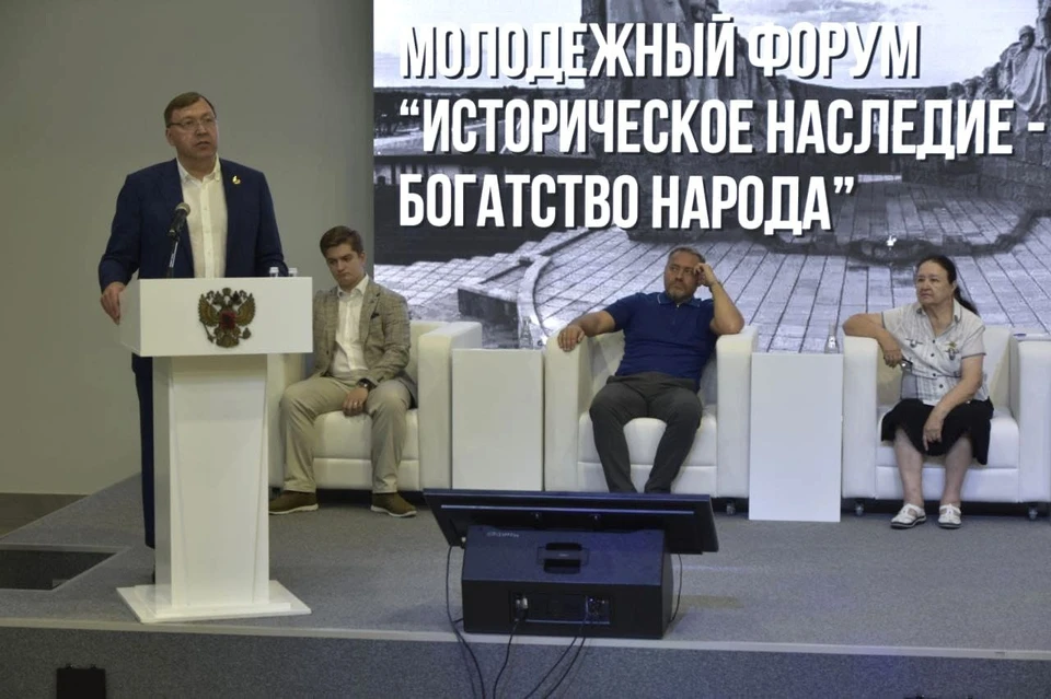 Александр Ищенко отметил недопустимость забвения подвига советского народа.