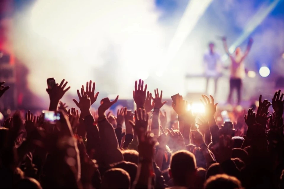 SHOT: Азербайджанцы раскритиковали Dream Fest 2025 после отмены артистов из России