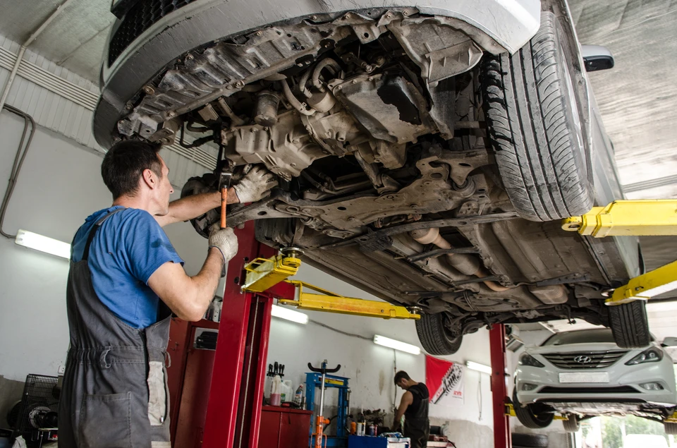 Автомеханик переоформил на себя чужое авто.
