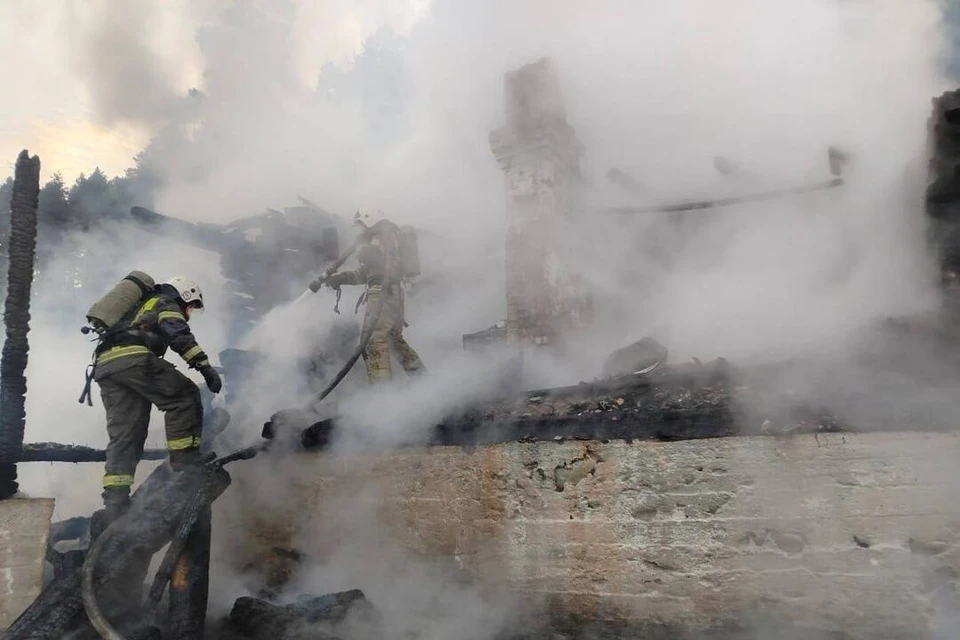 Площадь пожара составила 81 квадратный метр. Фото: ГУ МЧС по республике Алтай