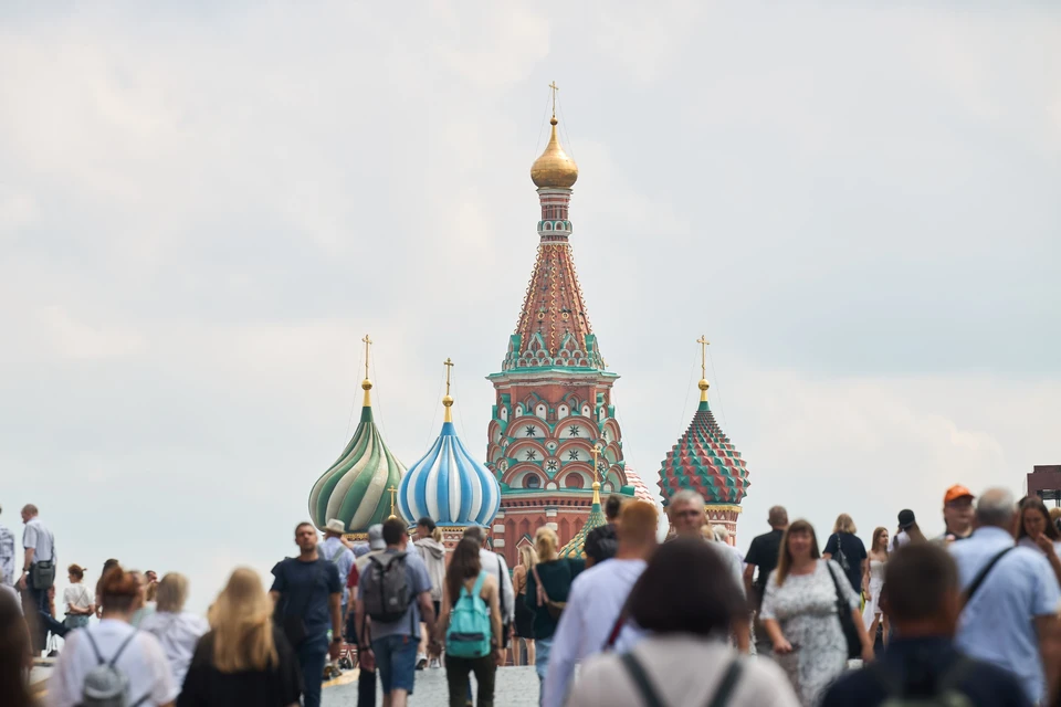 TA: РФ привлекает визами жителей Запада, разочарованных в своих странах