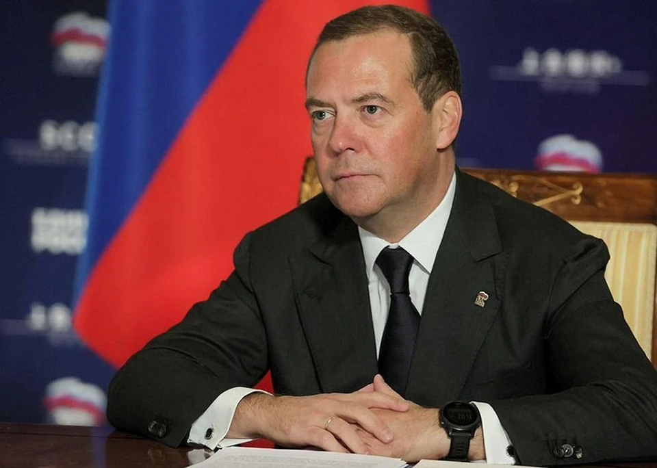 Медведев назвал новой реальностью снятие Россией моратория на размещение РСМД