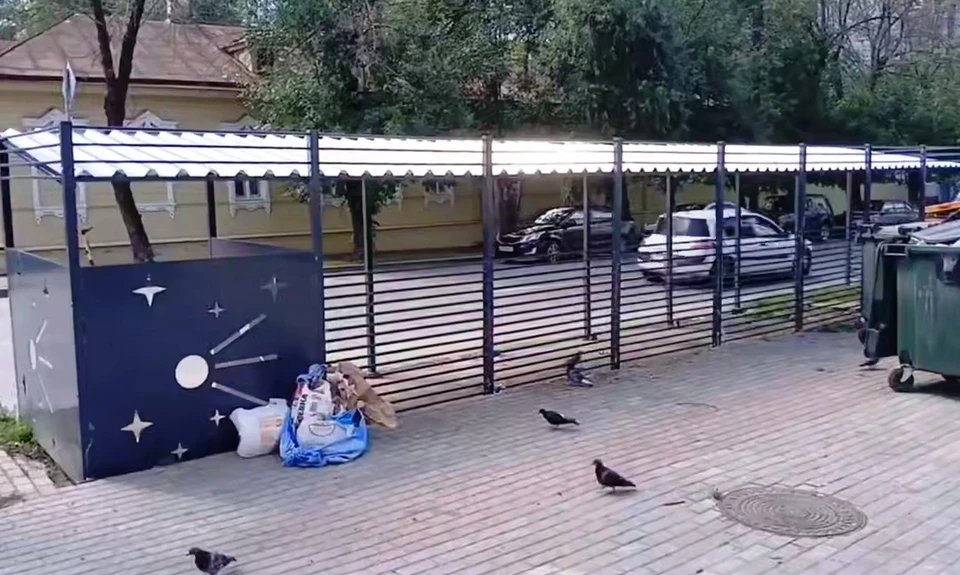 Калужские власти продолжают космическое благоустройство мусорных площадок несмотря на жалобы жителей.