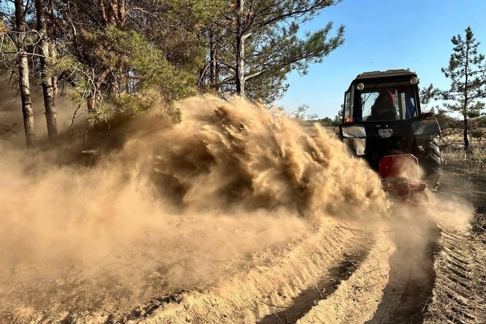 Голопристанский лесхоз получил навесной грунтомет для трактора. Фото: министерство природных ресурсов Херсонской области