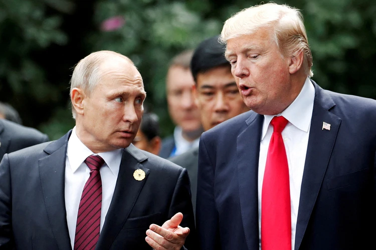 Одним жестом Трамп разбил миф об изоляции России: Три неочевидные причины выбора Аляски для встречи с Путиным