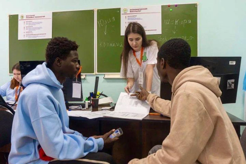 Вузы республики готовы принять 15 523 студента на бесплатной основе. Фото: t.me/radiyhabirov.