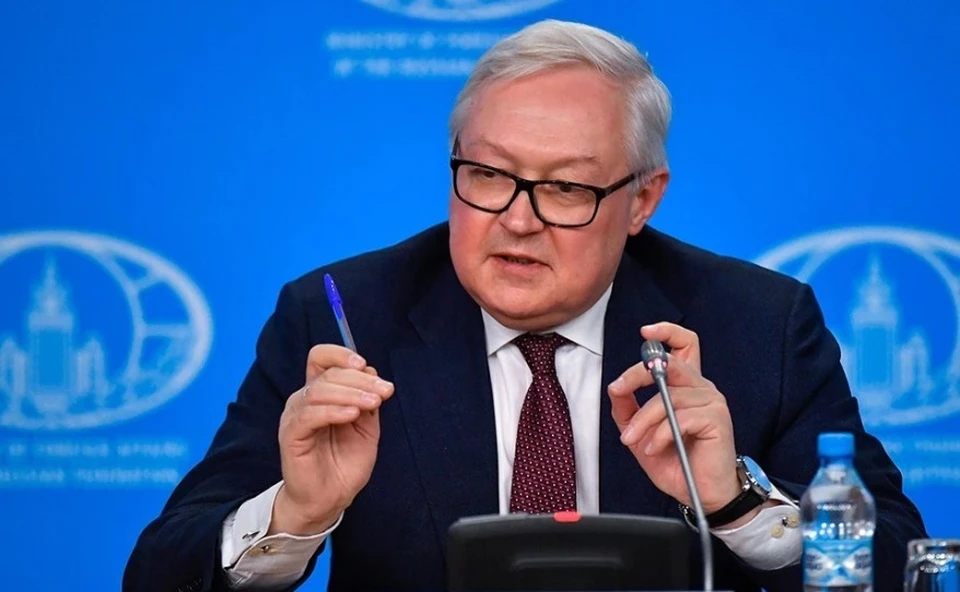 Замглавы МИД РФ Рябков: Лондон в русофобии бежит впереди американского паровоза