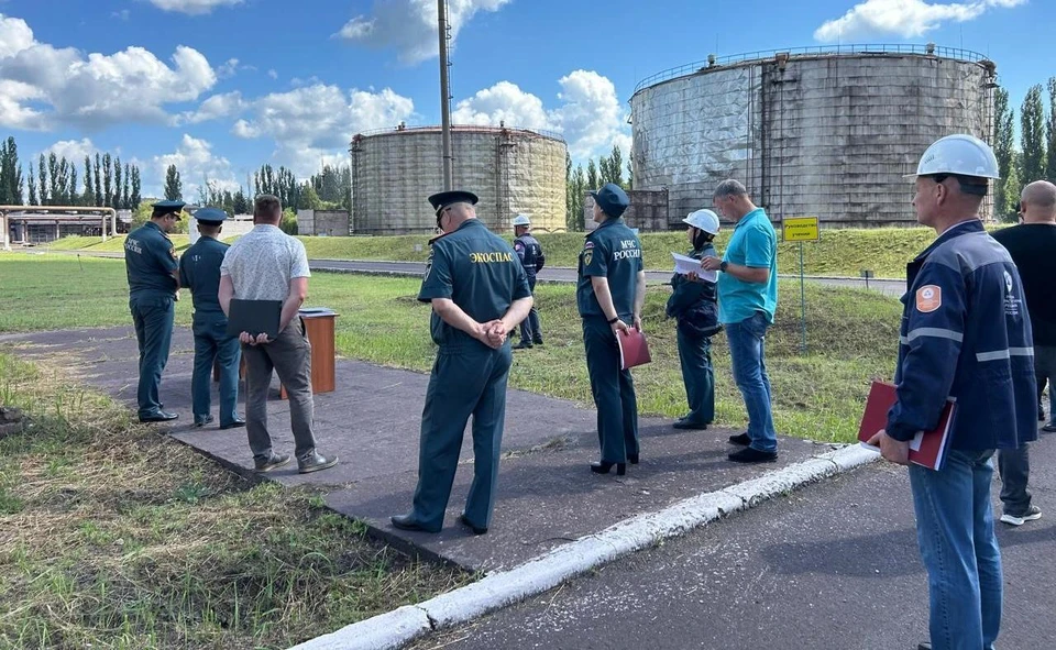 По результатам комплексных учений специалисты выдали заключение о готовности организации к ликвидации ЧС. Фото Центрально-Черноземного межрегионального управления Росприроднадзора.