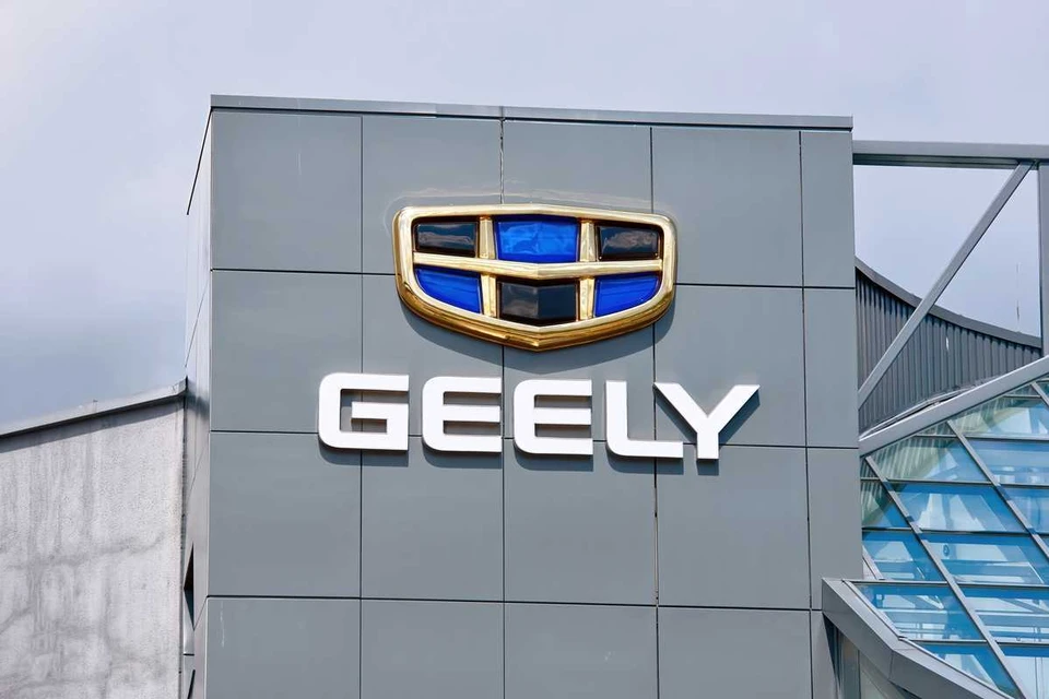 Представлены плюсы и минусы неофициально завезенных в Россию Geely Monjaro. Tricky Shark / Shutterstock.com / Fotodom