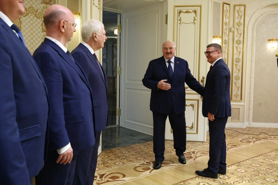 Александр Лукашенко предложил наращивать товарооборот с Челябинской областью и больше общаться.Фото: пресс-служба губернатора.