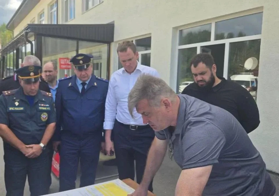 Более 100 человек пострадали на заводе в Рязанской области, заявил губернатор Павел Малков.