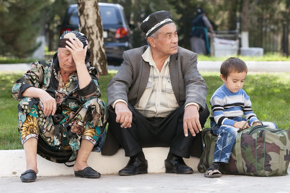 Узбекистан вернет на родину 100 сограждан из Петербурга