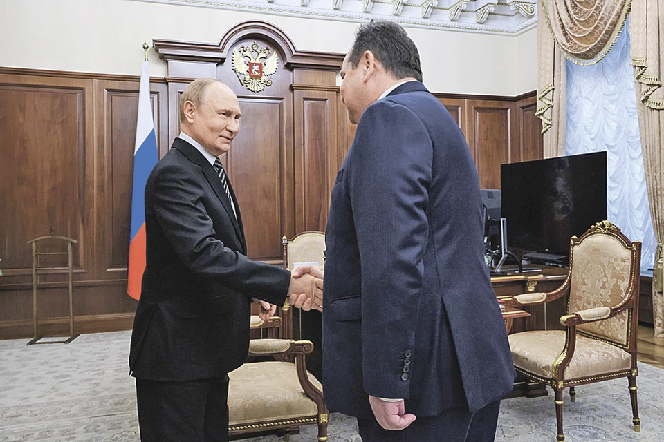 Ростислав Гольдштейн привез в Кремль доклад о социально-экономическом положении региона, а вот уникального усть-цилемского масла для президента не привез. Фото: Вячеслав ПРОКОФЬЕВ/ТАСС