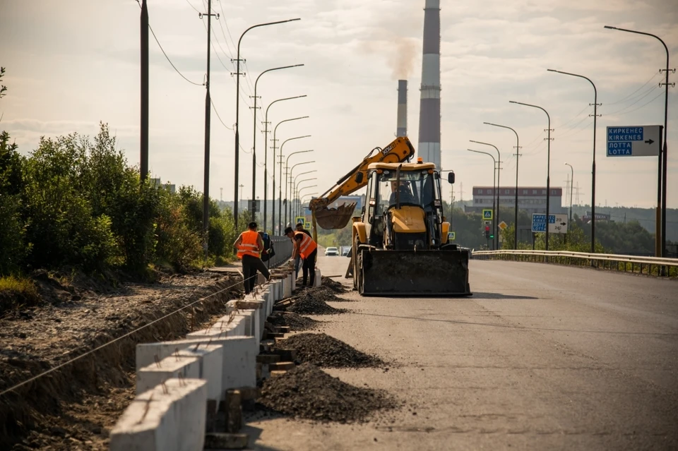 В городе-герое отремонтируют за сезон дорожное полотно на 15 участках автомобильных дорог общей протяженностью почти 17 километров. Фото: Администрация города Мурманска