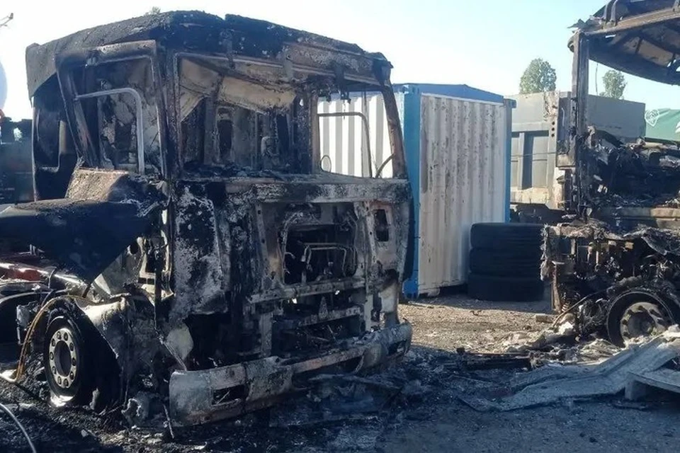 Дроны ВСУ бомбили автостоянку в Новой Каховке. Фото: администрация городского округа Новая Каховка