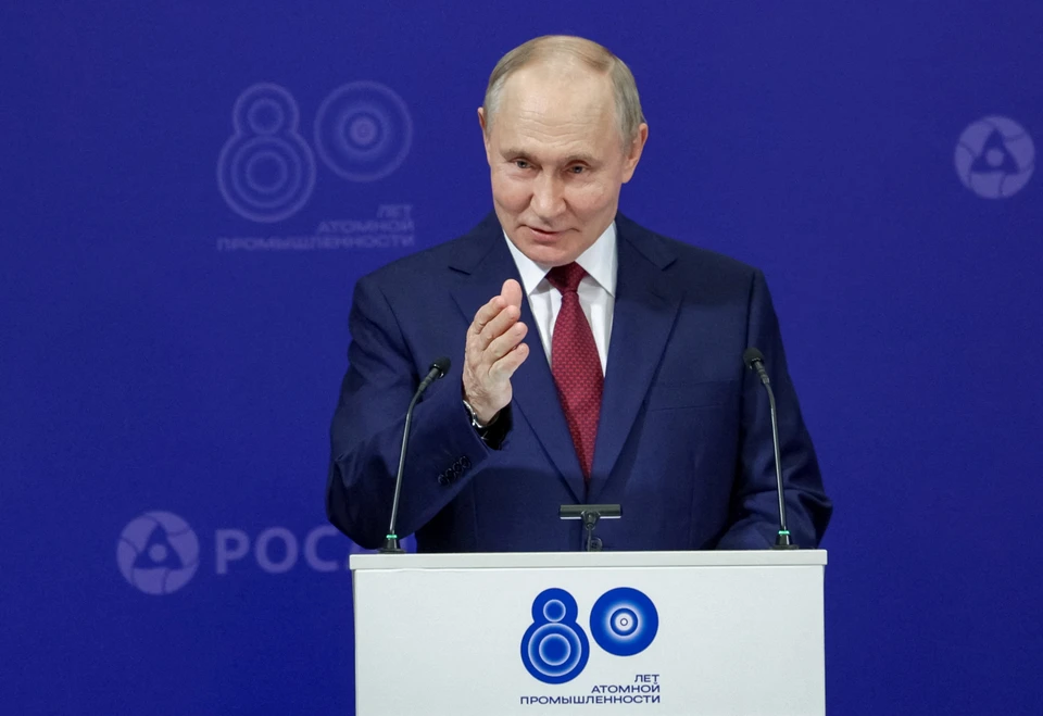 Путин удивился, что задавшая вопрос девушка работает вторым помощником капитана