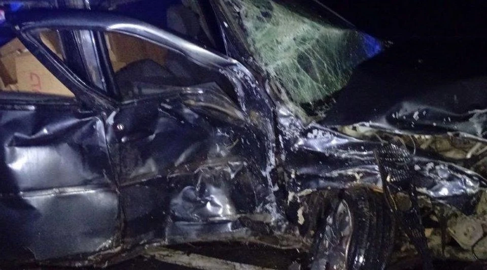 Авария произошла в районе 21:40 в понедельник, 25 августа 2025 года. Фото: ГКУ СО «Центр по делам ГО, ПБ и ЧС».