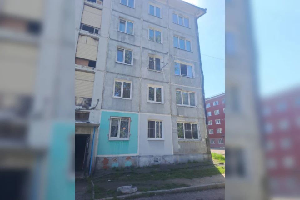 В Усолье-Сибирском 1,5-годовалый мальчик выпал из окна на четвертом этаже. Фото: СУ СКР Иркутской области.