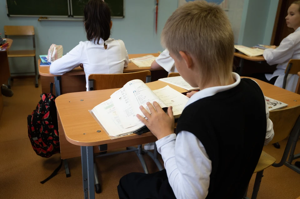 Валя не вернется к одноклассникам.