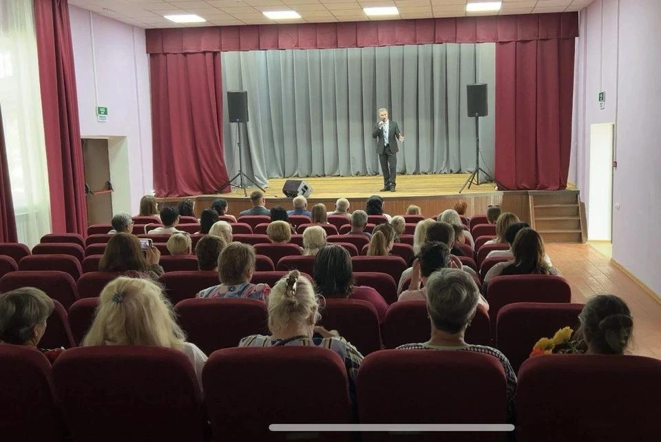 В регионе ремонтируют и восстанавливают сельские клубы. Один из таких после обновления открылся в селе Азовское. Фото: Фото: Администрация Мангушского округа