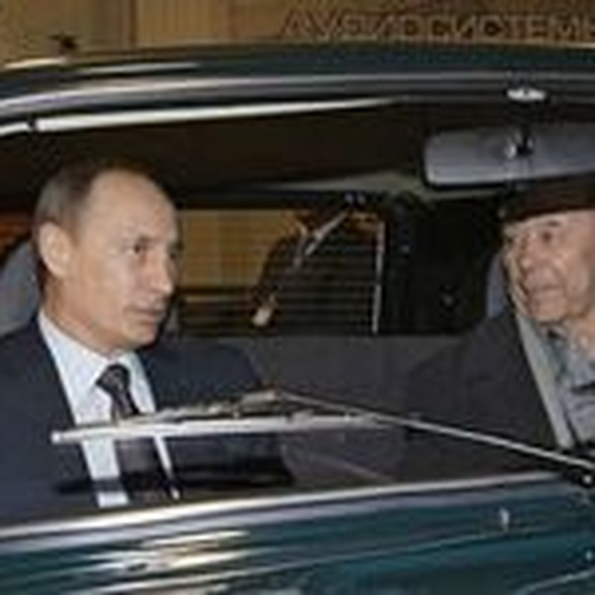 Владимир Путин: «Ленточку разрезать - хорошие люди найдутся» - KP.RU