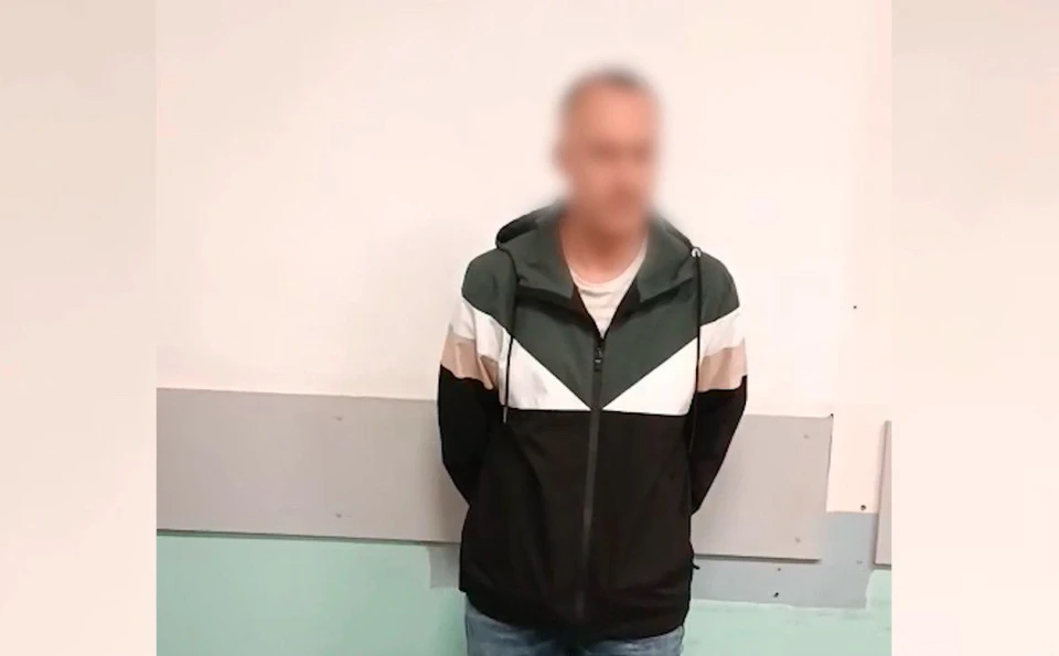 Извращенец признался, что писал многим девочкам.