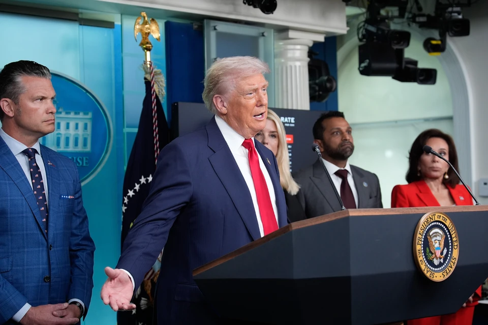 Трамп допустил арест экс-директоров ФБР и ЦРУ за фабрикацию данных о России