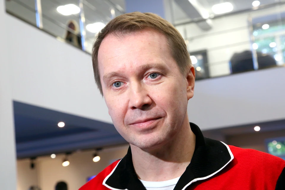Евгений Миронов вызвал оторопь, появившись с тайным сыном