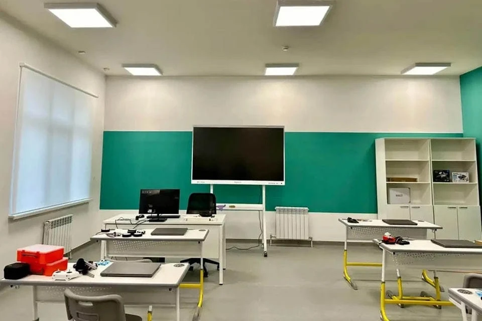 Для школ ДНР закупили почти 13 тысяч единиц техники и инвентаря. Фото: ТГ/Толстыкина
