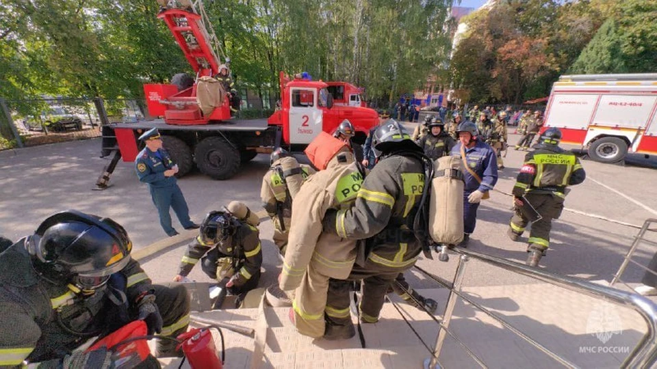 Ульяновские спасатели провели учения в «Современнике». ФОТО: МЧС УО
