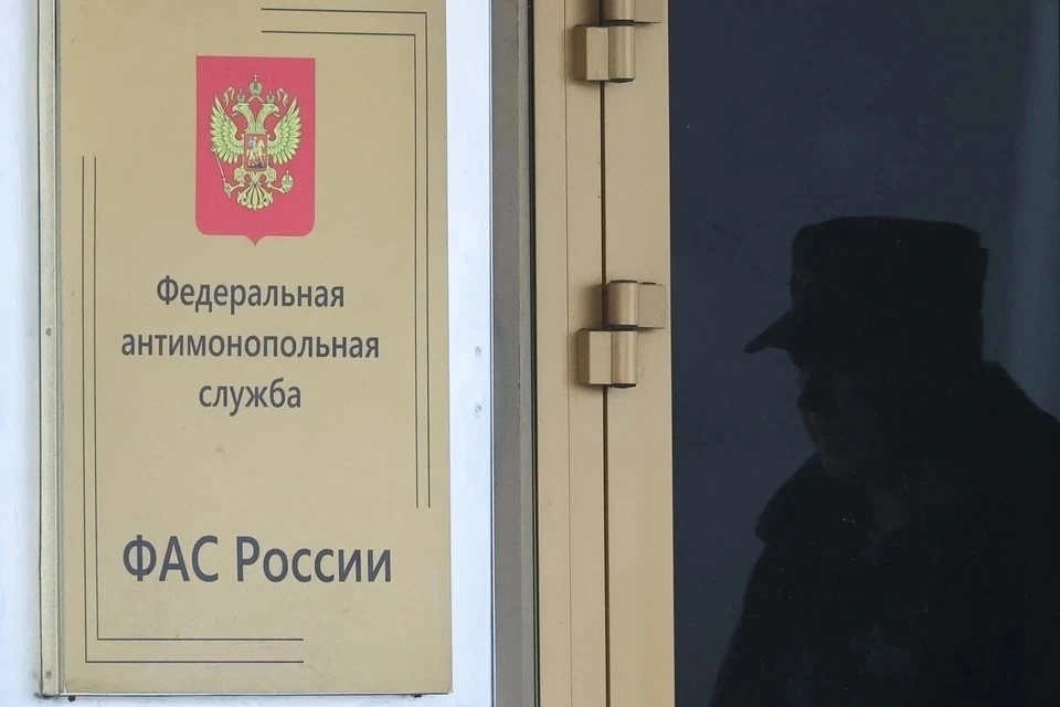 В ФАС пожаловались на рекламу студии перманентного макияжа в Коми