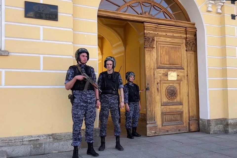 На месте работают экстренные службы. Фото: Росгвардия по СЗФО