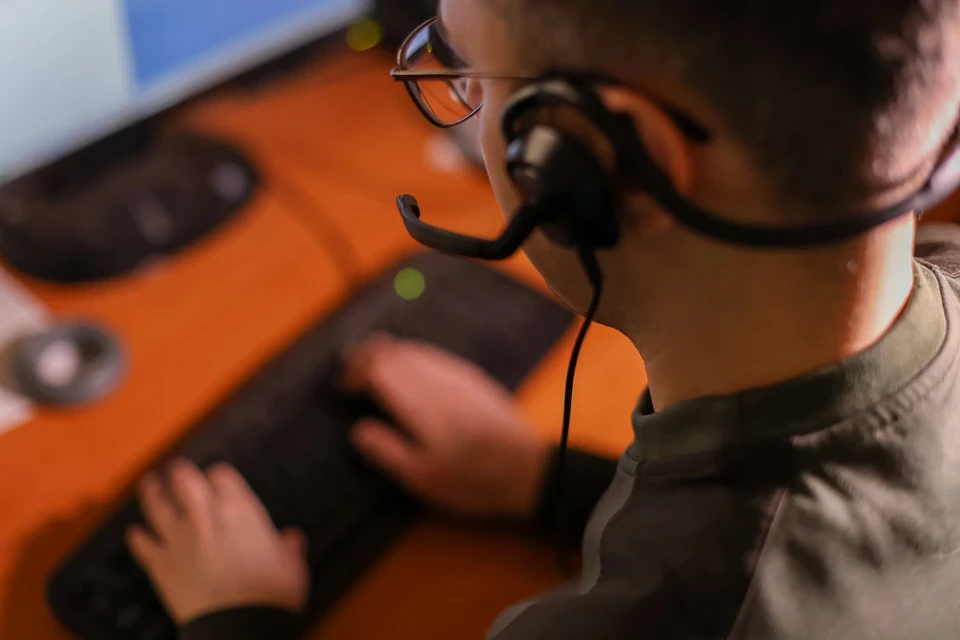 Легенда была красивой: родственник якобы в Дубае, и у него не работает онлайн-банк.