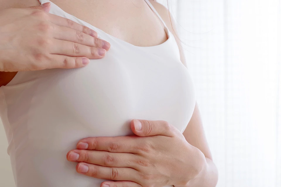 В последнее время все больше известных женщин раскрывают общественности свой диагноз - рак молочной железы. Фото: beauty-box/Shutterstock/Fotodom