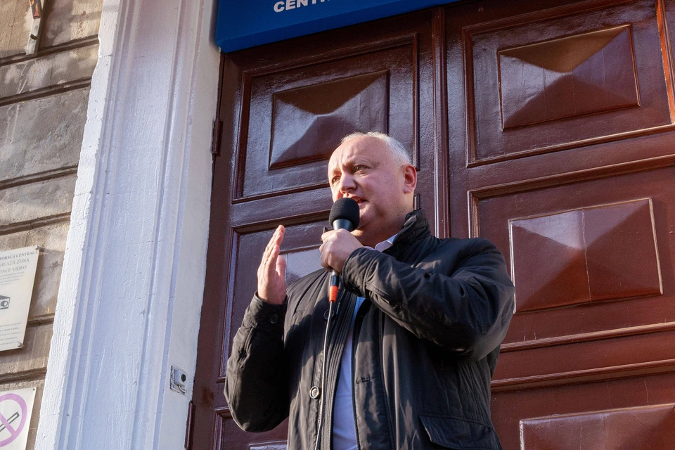 Додон объявил о поражении правящей партии в Молдавии