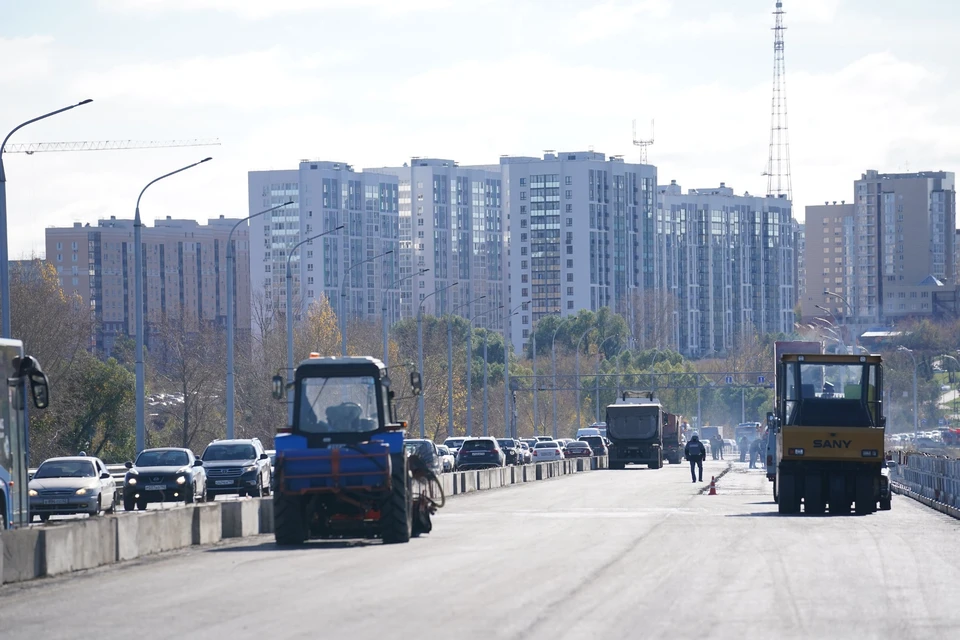Движение по Кузбасскому мосту откроется досрочно в Кемерове.