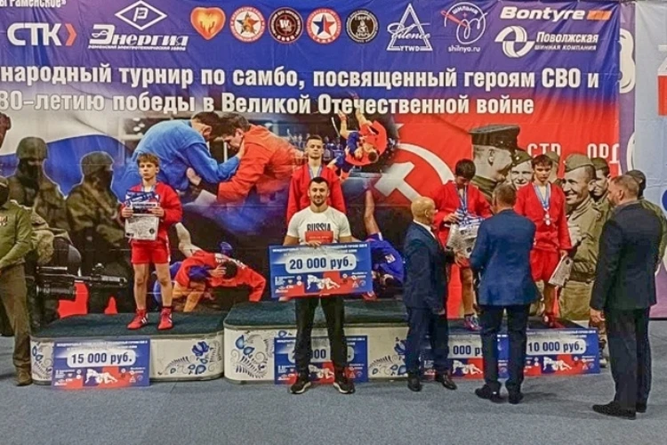 Брянский борец Архип Долженко привез «золото»