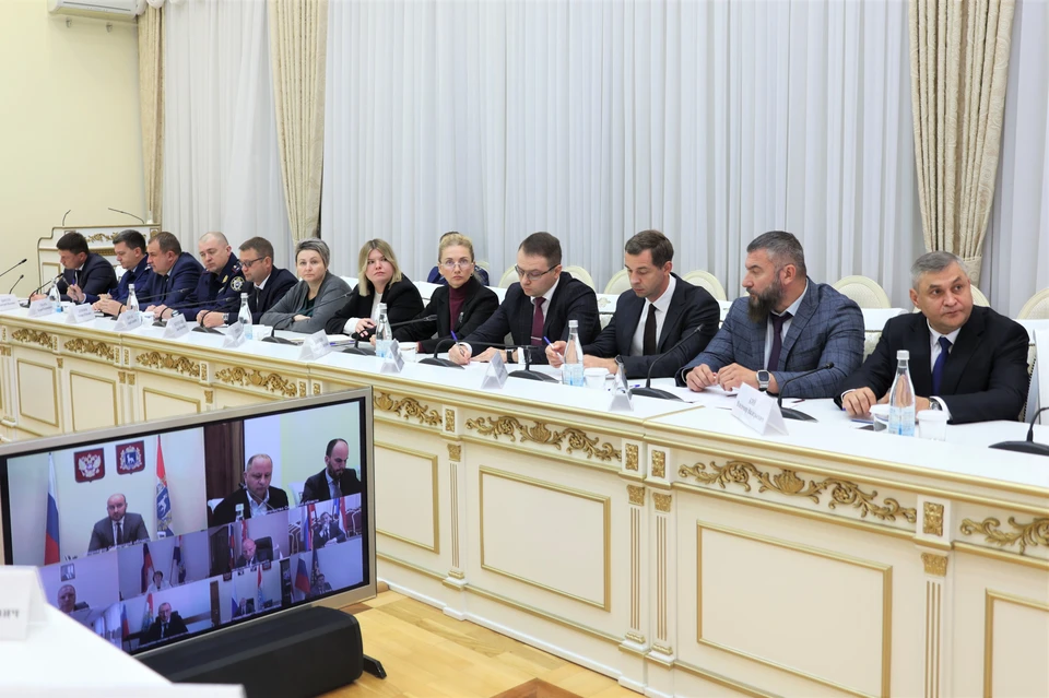 На совещании обсуждали старт отопительного сезона, развитие туризма, поддержку многодетных семей